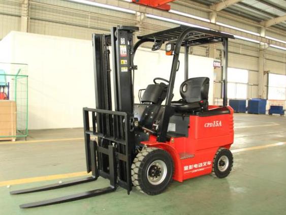 青島考叉車(chē)證多少錢(qián)?怎么考叉車(chē)證?