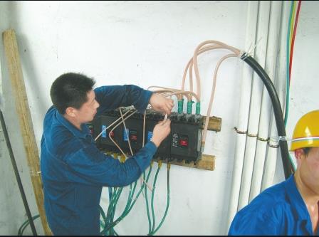 江蘇怎么考低壓電工證(江蘇低壓電工證考試試題)