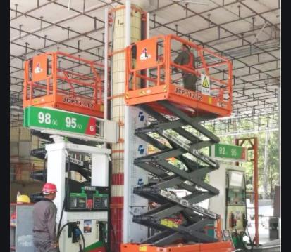 南京施工升降機證怎么復(fù)審(施工升降機怎么安裝)