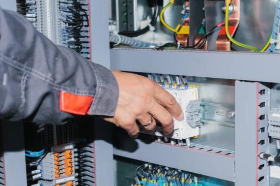 蘇州低壓電工證和電工證區(qū)別(蘇州低壓電工證多少錢)