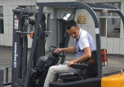 叉車