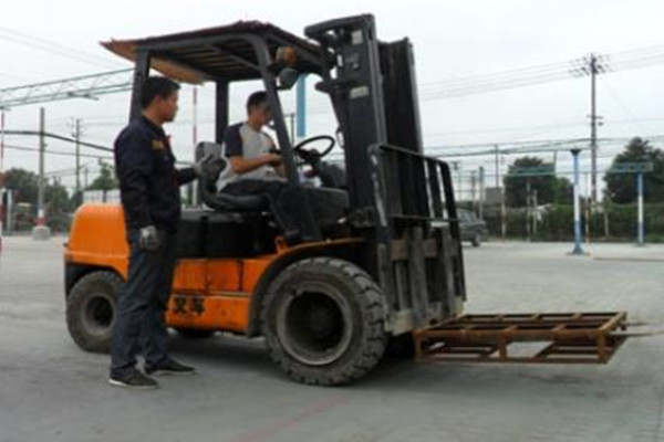 叉車