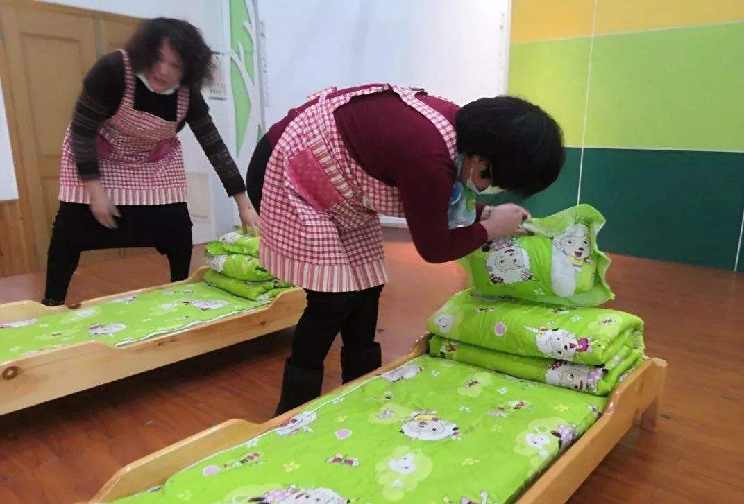保育員