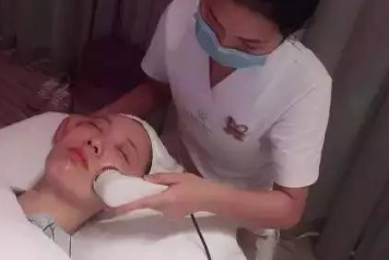 美容師